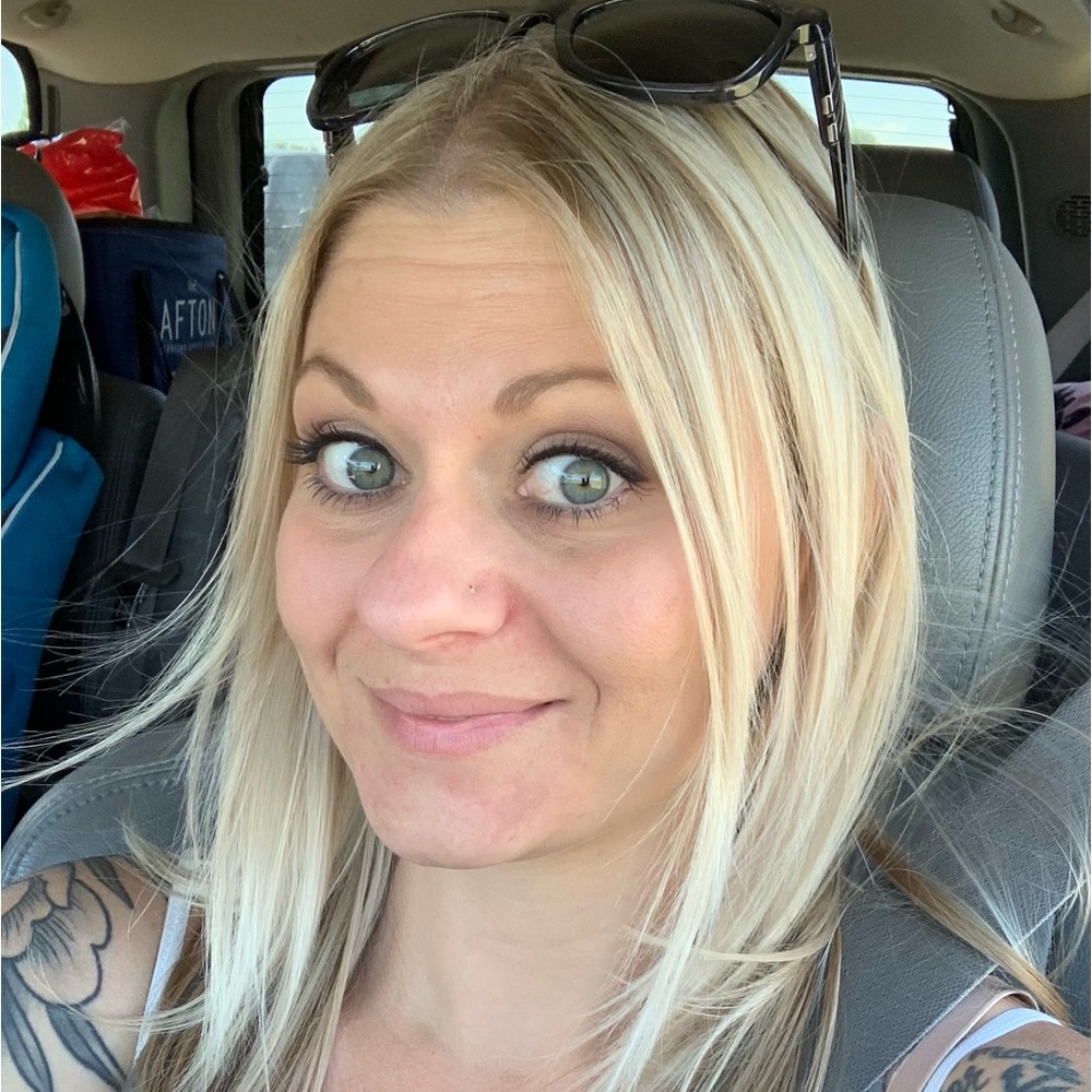 Meet your Posher, Cami